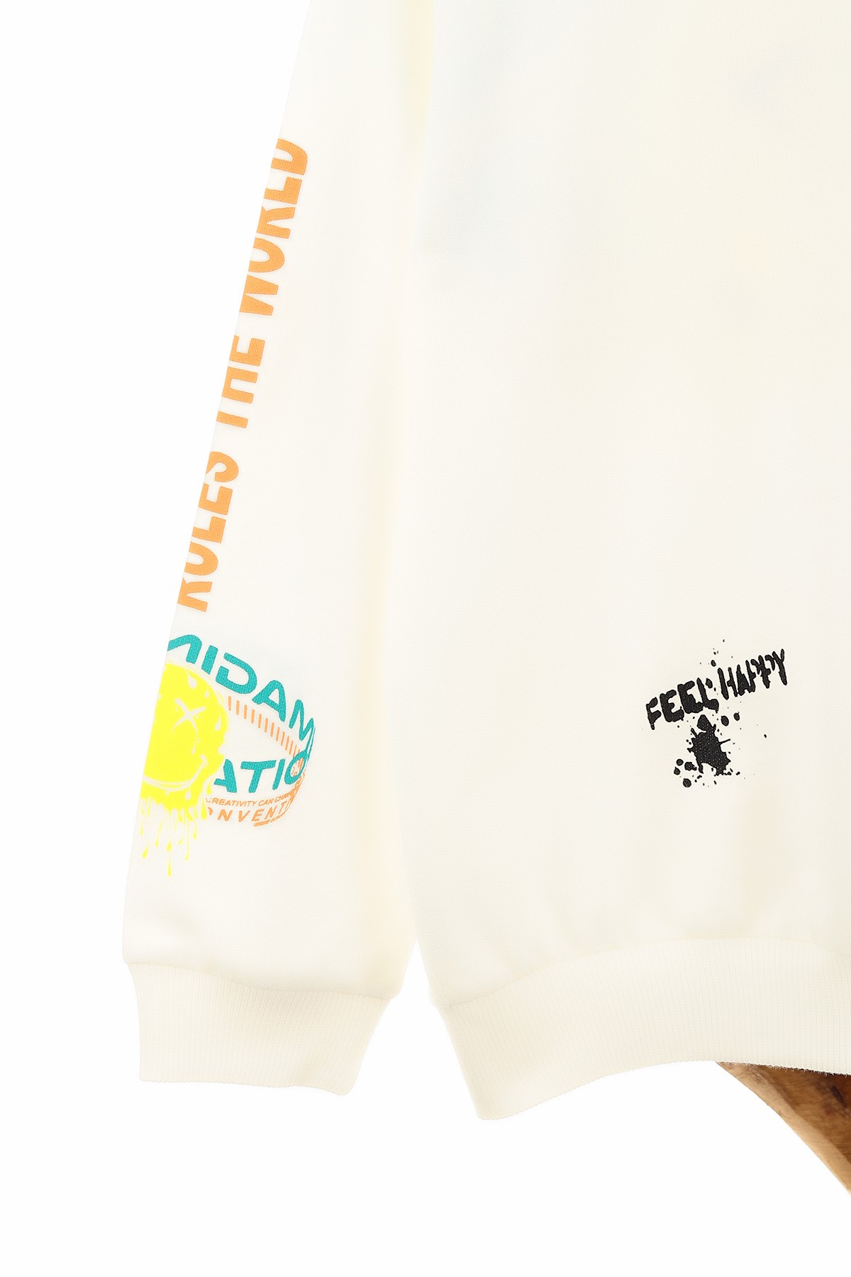 Beyaz (5-8 Yaş) Feel Happy Baskılı Kapüşonlu  Mevsimlik Erkek Çocuk Sweat 157160