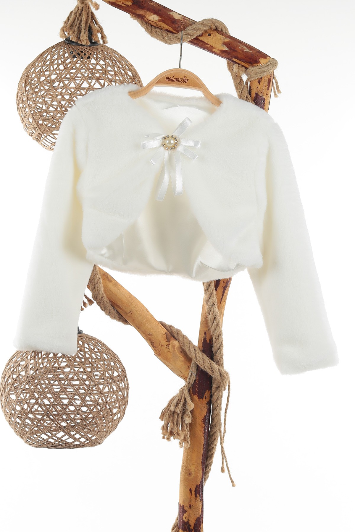 Beyaz (5-8 Yaş) İnci Bronşlu Kız Çocuk Bolero 137982