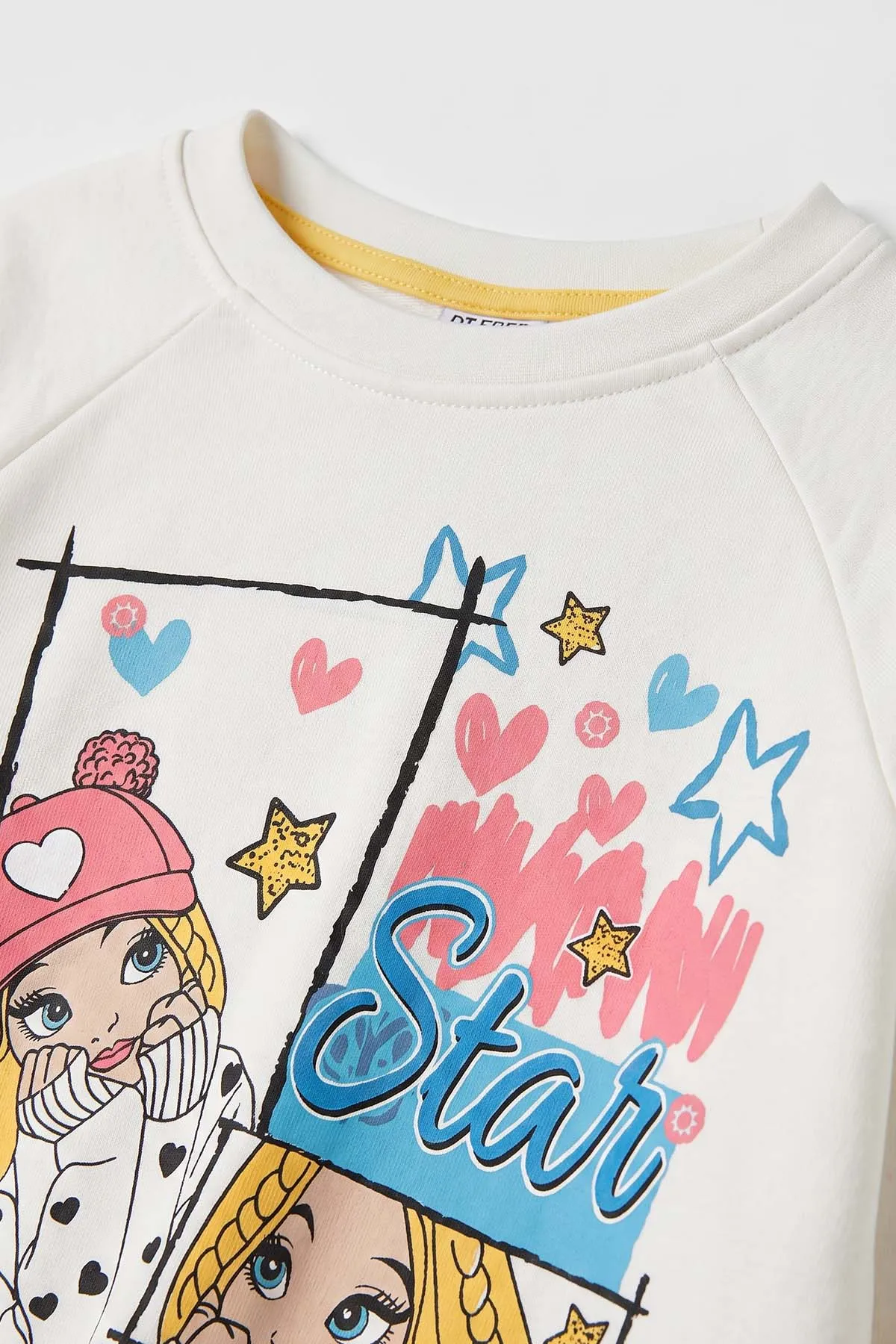 Beyaz (7-10 Yaş)Star Kız Baskılı  Kız Çocuk Pijama Takımı 477010
