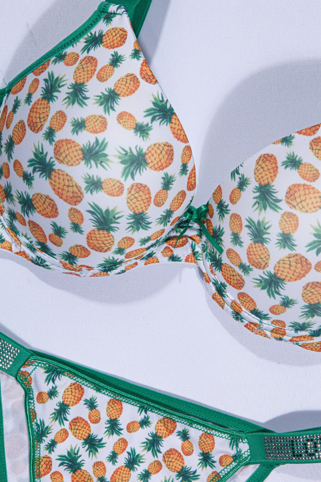 Beyaz Ananas Dijital Baskılı Taşlı Destekli Mikro Sütyen Takımı 219820