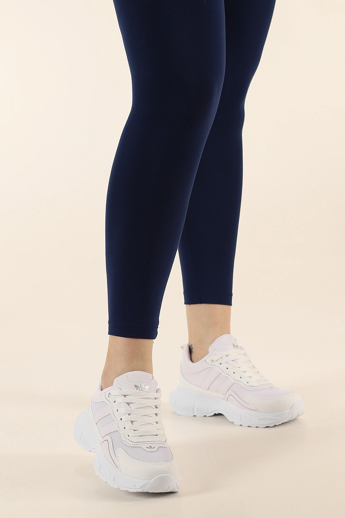 Beyaz Bağcıklı Fileli Yüksek Taban Kadın Spor Ayakkabı 337729