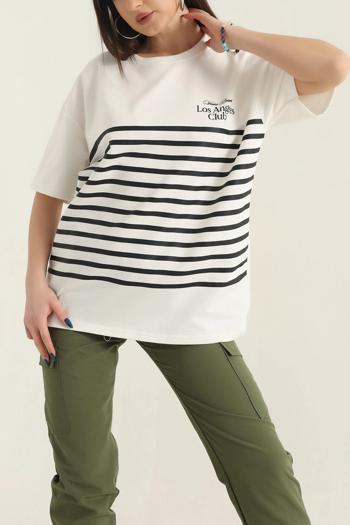 Beyaz Baskılı Bisiklet Yaka Oversize Bayan Tişört 337670