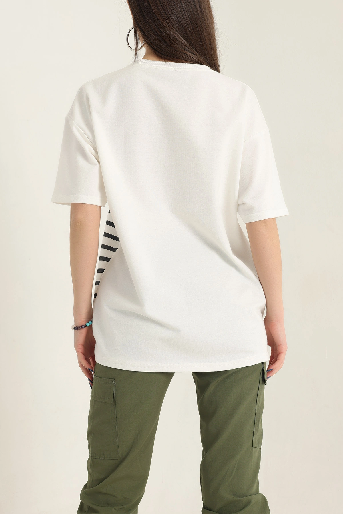Beyaz Baskılı Bisiklet Yaka Oversize Bayan Tişört 337670