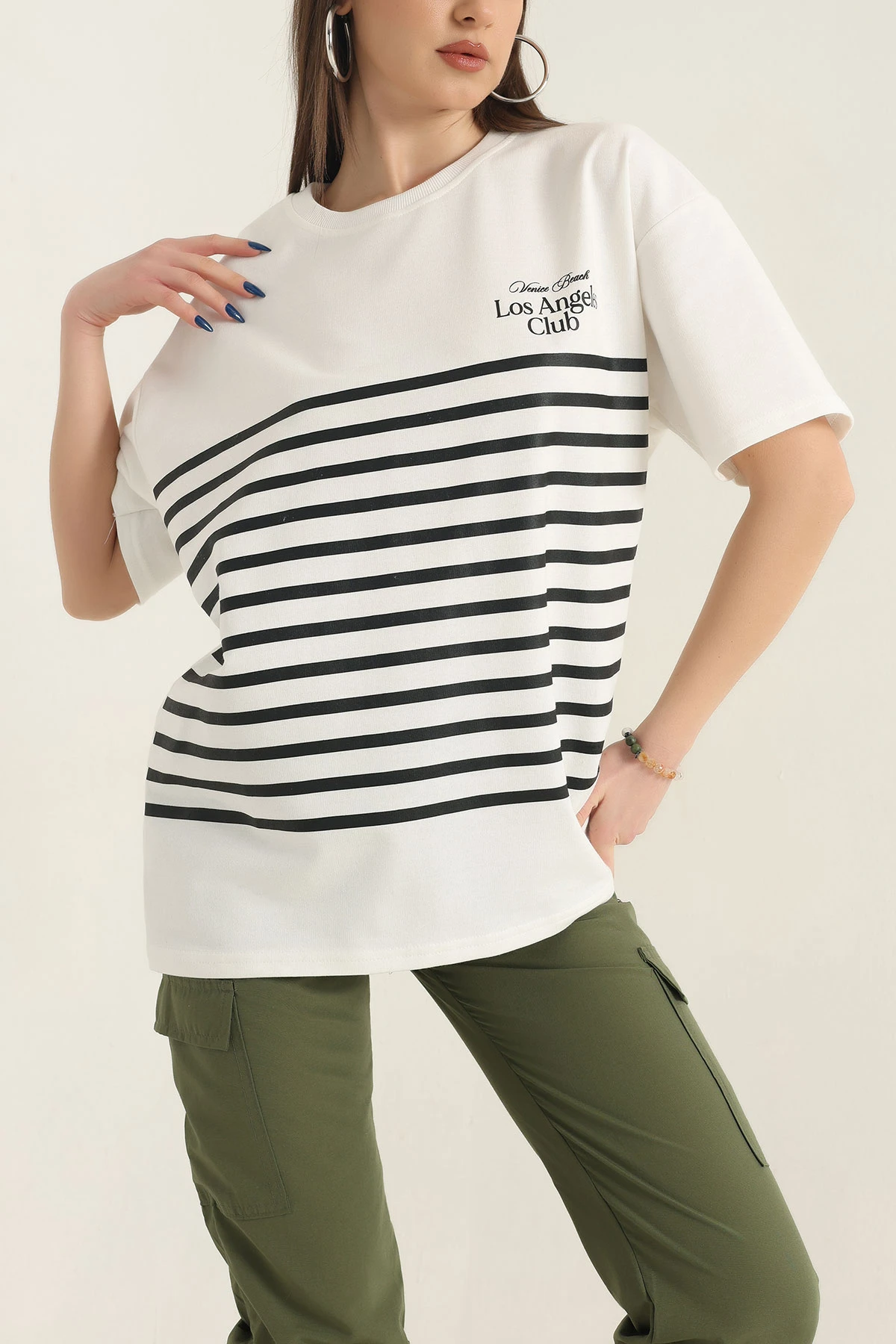 Beyaz Baskılı Bisiklet Yaka Oversize Bayan Tişört 337670