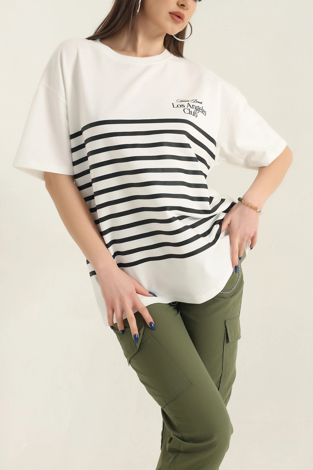 Beyaz Baskılı Bisiklet Yaka Oversize Bayan Tişört 337670