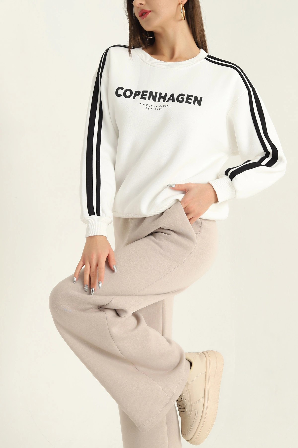 Beyaz Baskılı Şardonlu Bayan Sweat 320200