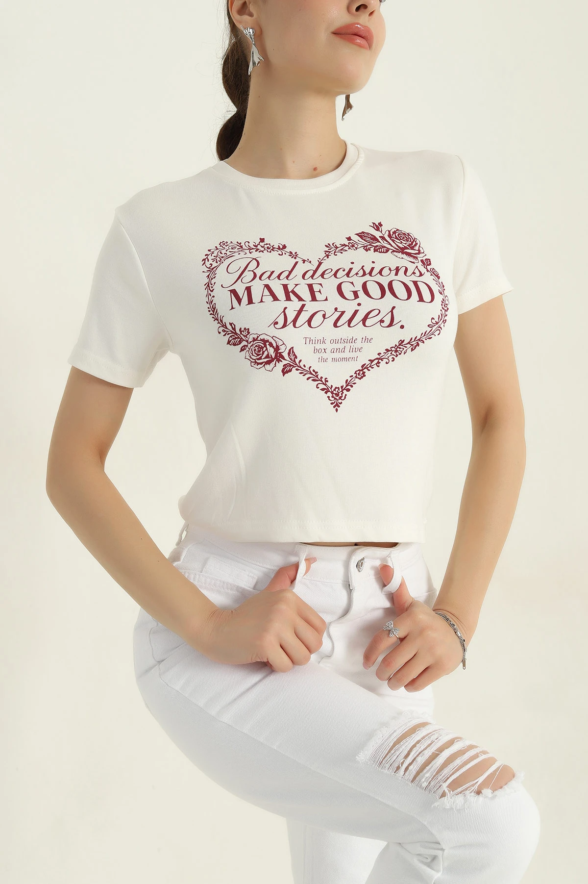 Beyaz Baskılı Viskon Kadın Crop Tişört 372689