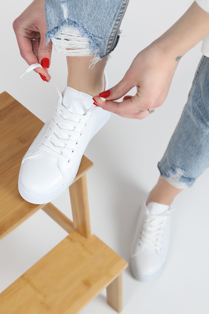 Beyaz Bebe Mavisi Spor Ayakkabı 105606