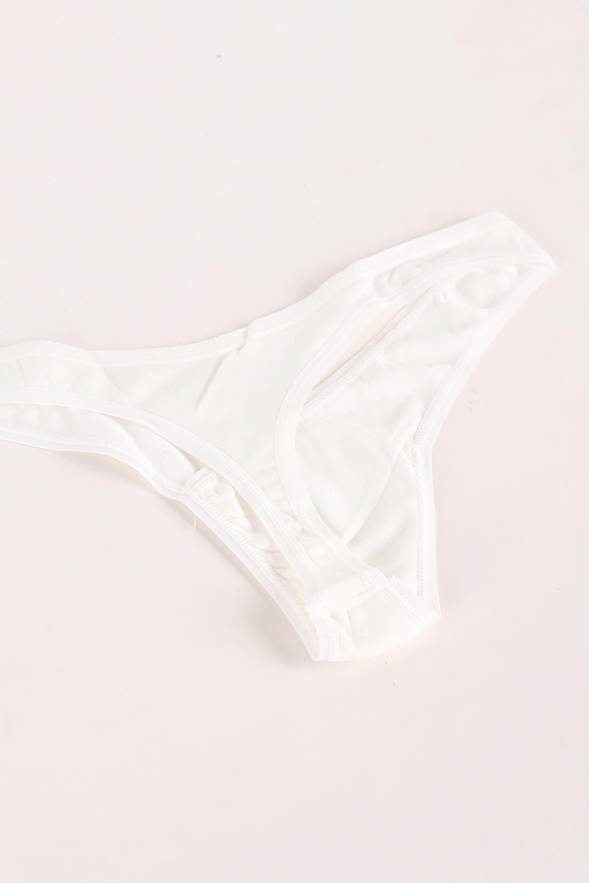 Beyaz Berrak Brazilian Model Kadın Tanga 372147