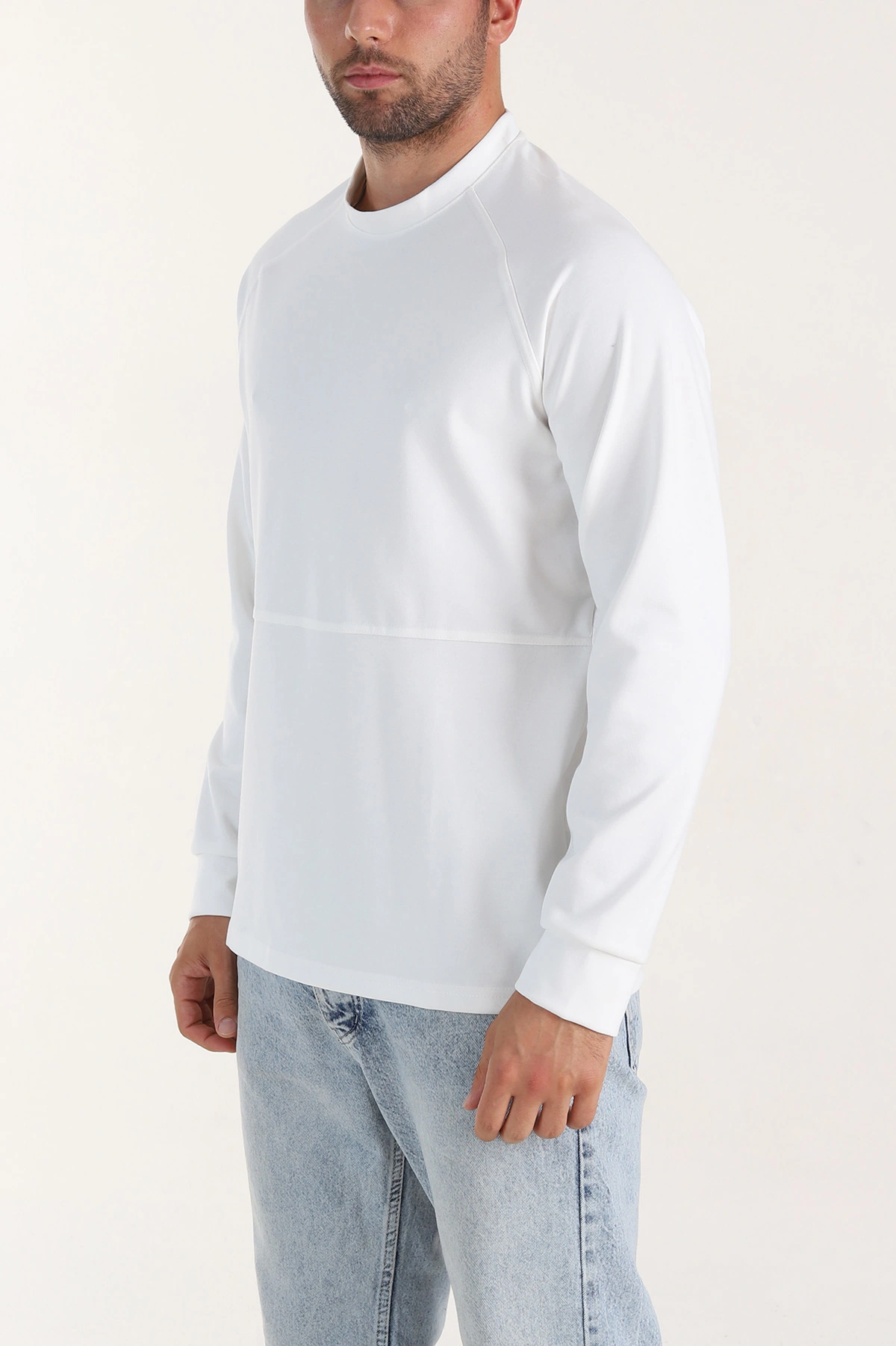 Beyaz Bisiklet Yaka Uzun Kollu Erkek Sweatshirt 396982