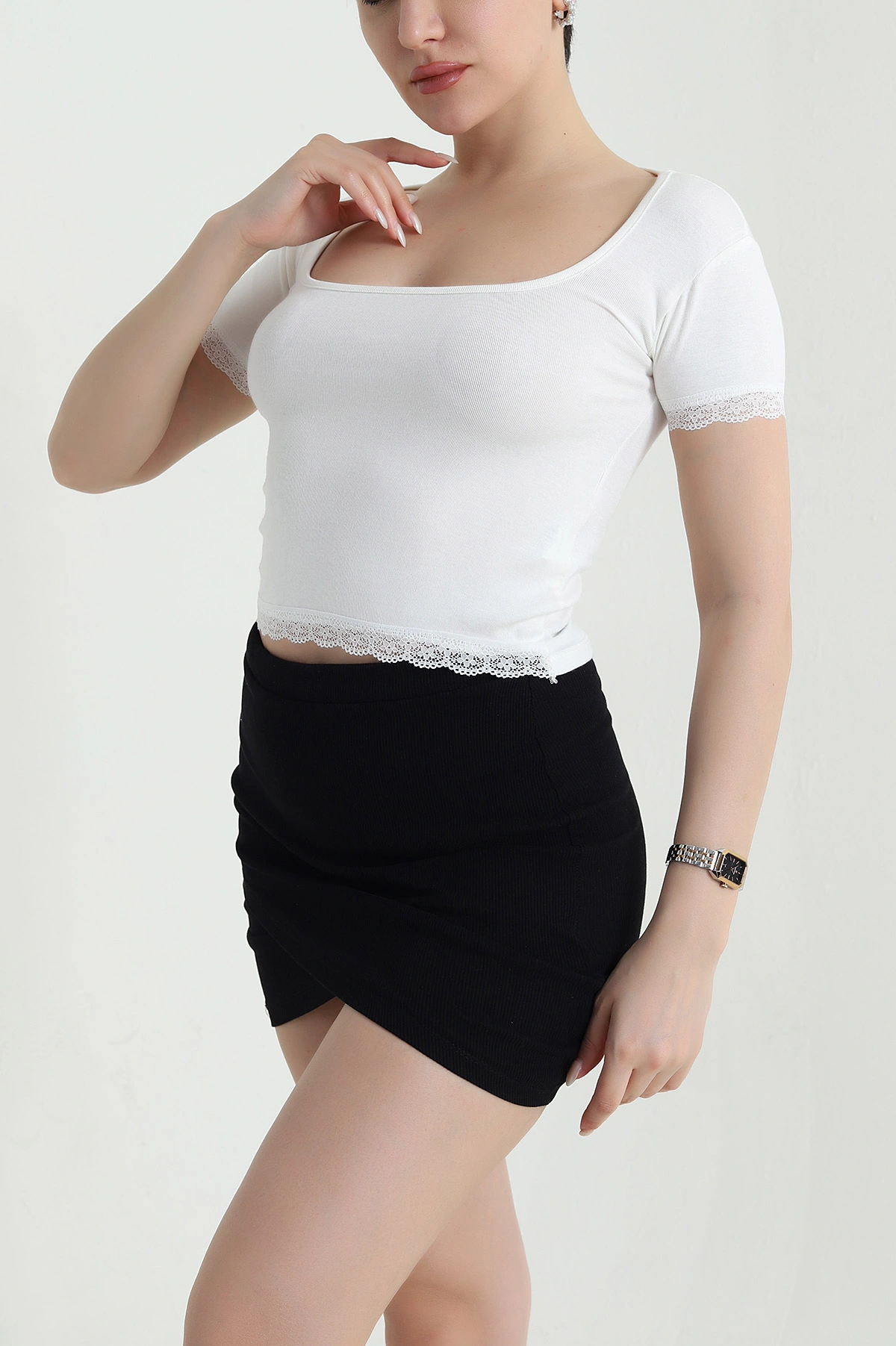 Beyaz Buzzy Dantelli Kadın Crop 450543