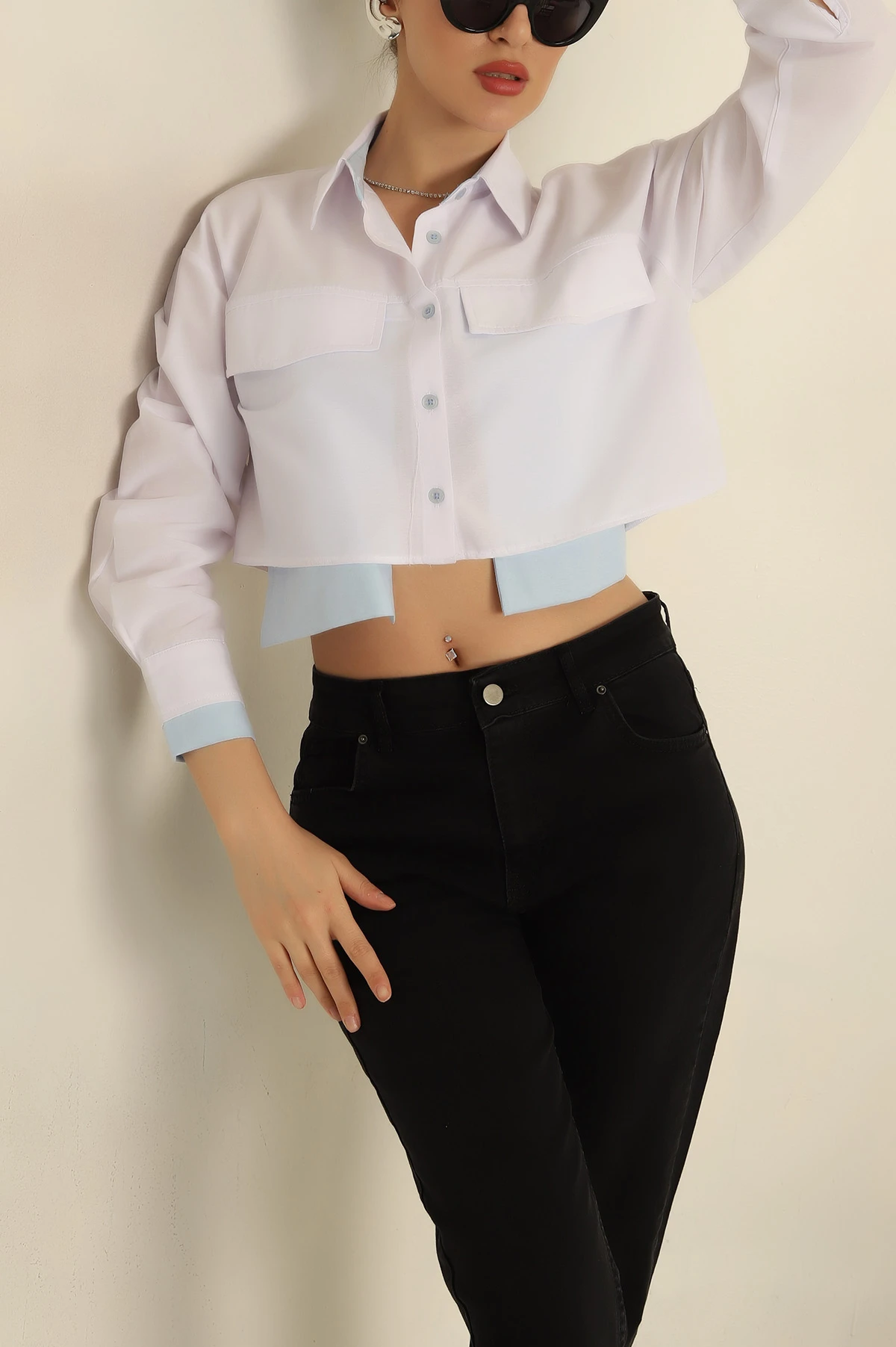 Beyaz Çift Cepli Poplin Crop Gömlek 259797