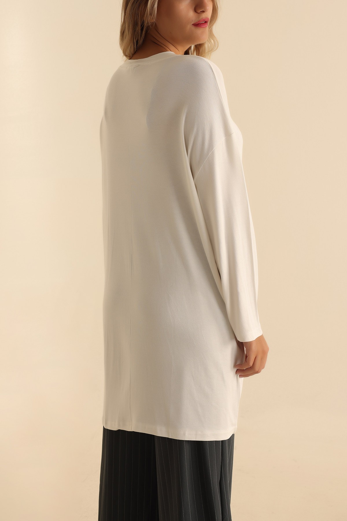 Beyaz Çilek Kumaş Tunik 204127
