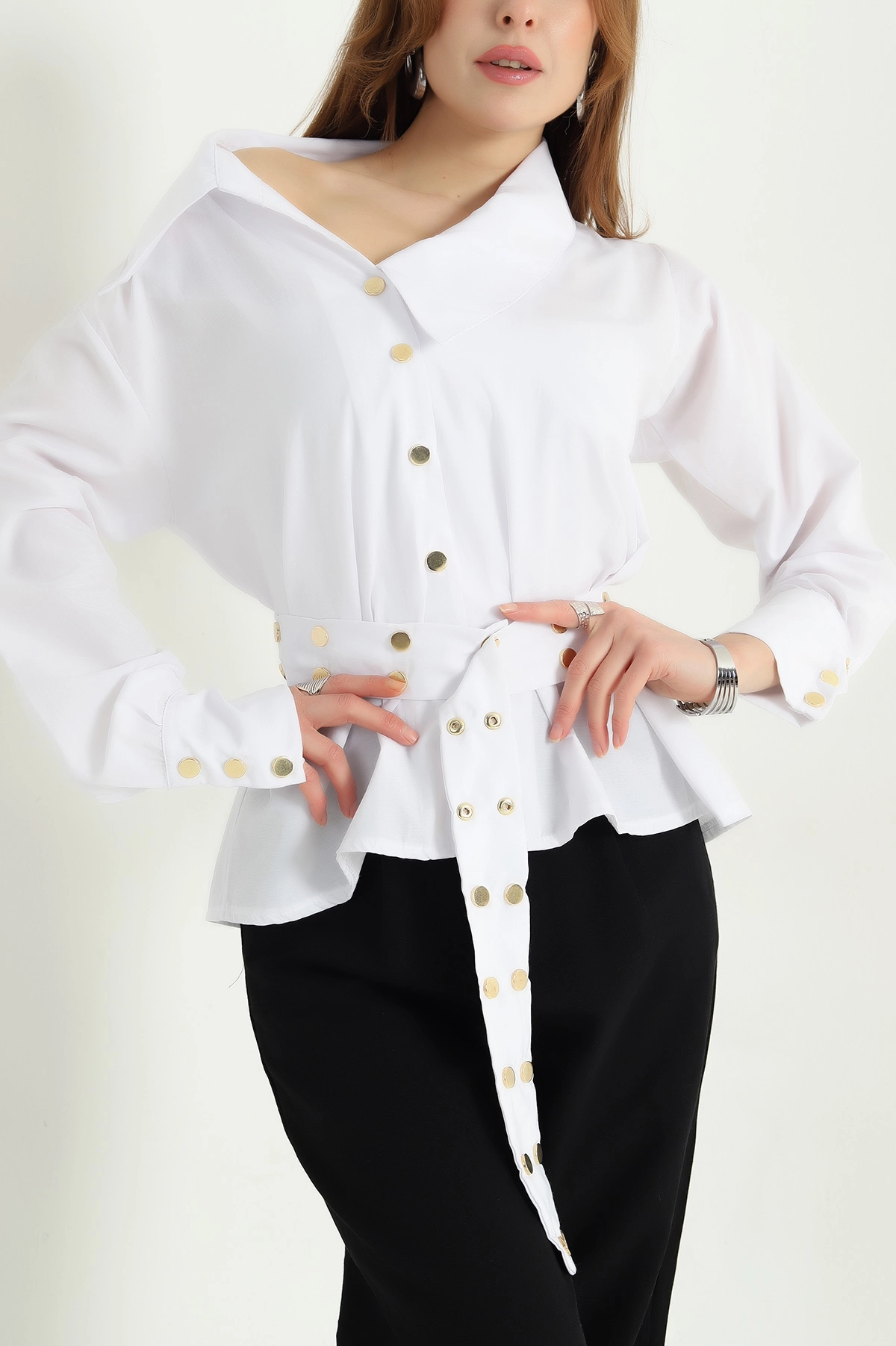 Beyaz Çıtçıtlı Kayık Yaka Bayan Poplin Gömlek 337811