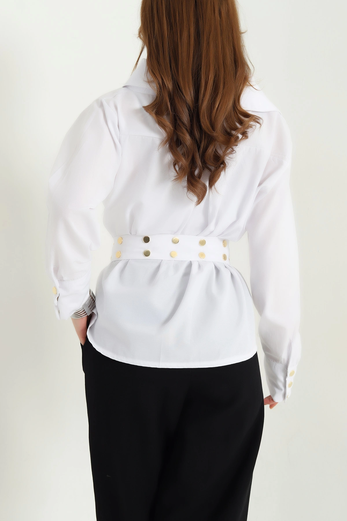 Beyaz Çıtçıtlı Kayık Yaka Bayan Poplin Gömlek 337811