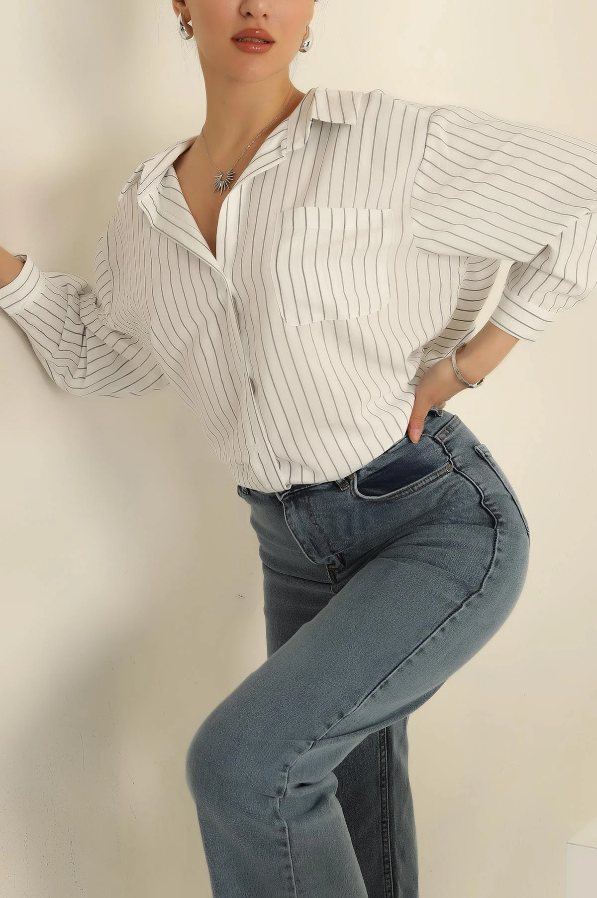 Beyaz Çizgili Dokuma Oversize Bayan Gömlek 269895