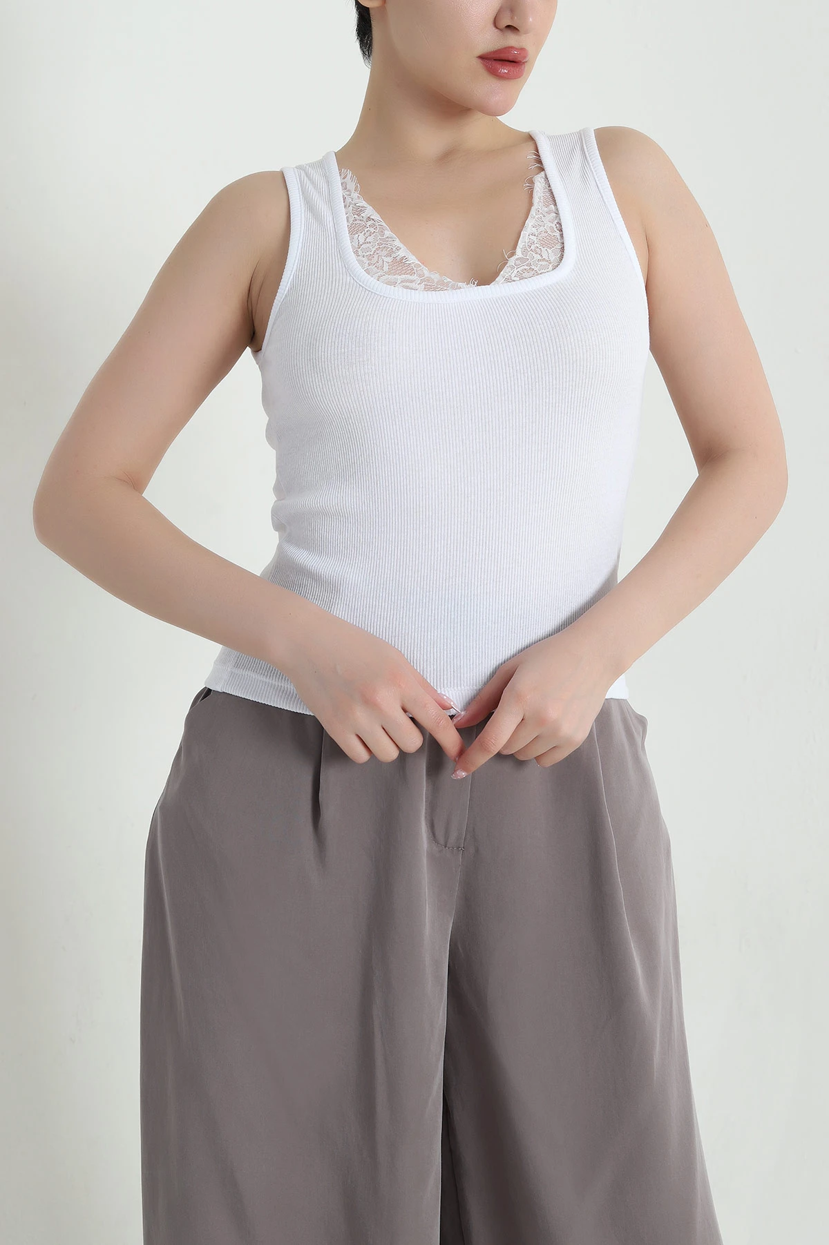Beyaz Dantelli Fitilli Kadın Bluz 459297