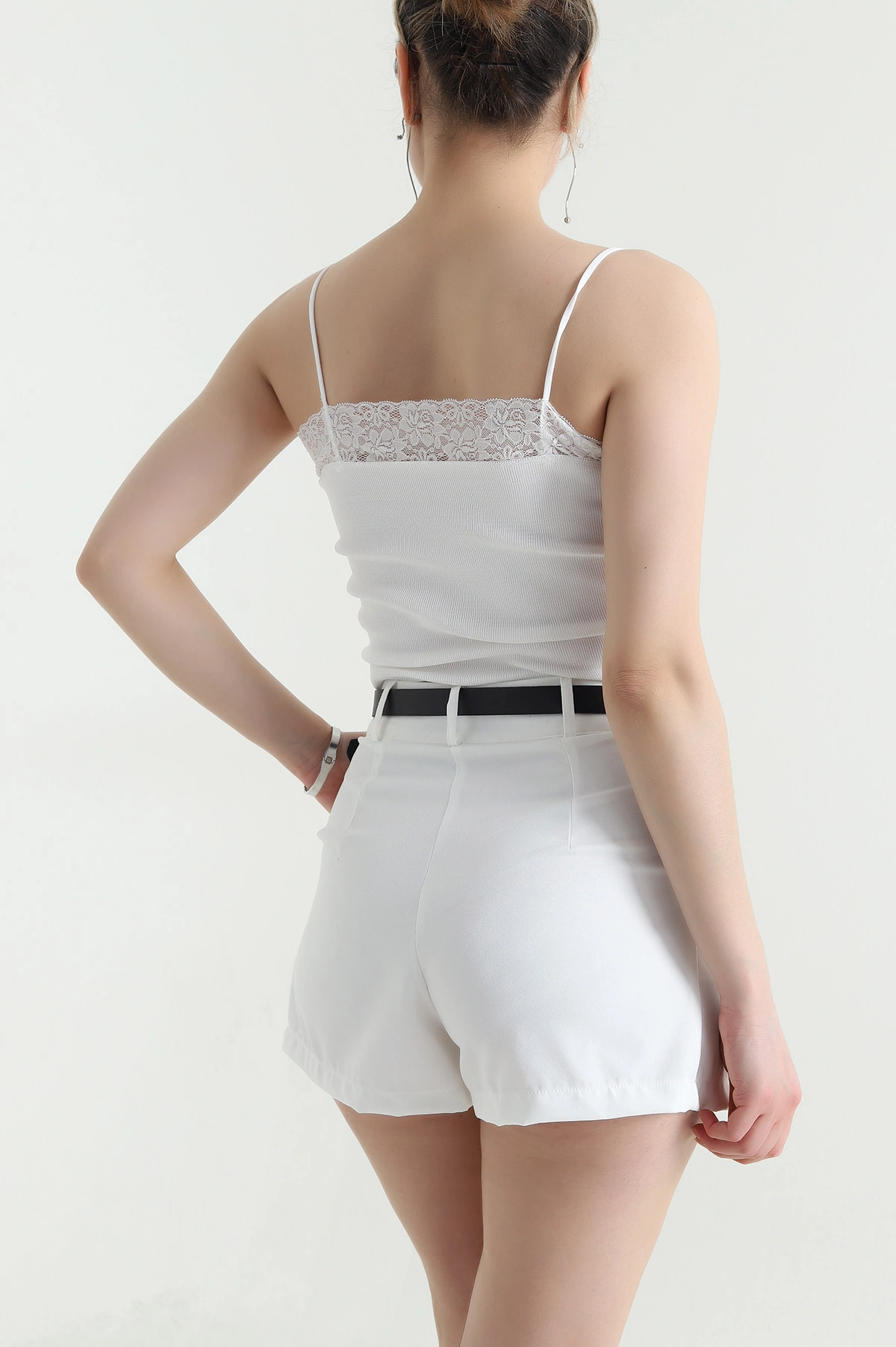 Beyaz Dantelli İp Askılı Triko Kadın Atlet 456872
