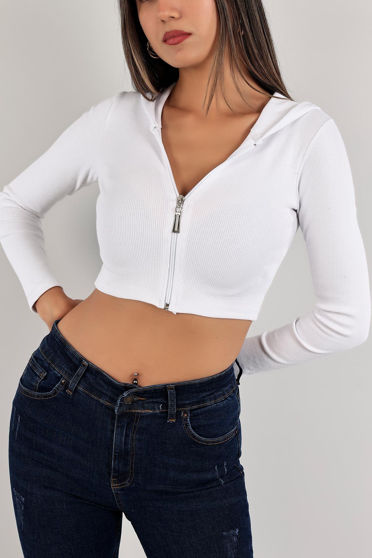 Beyaz Fermuarlı Crop Üst 134411
