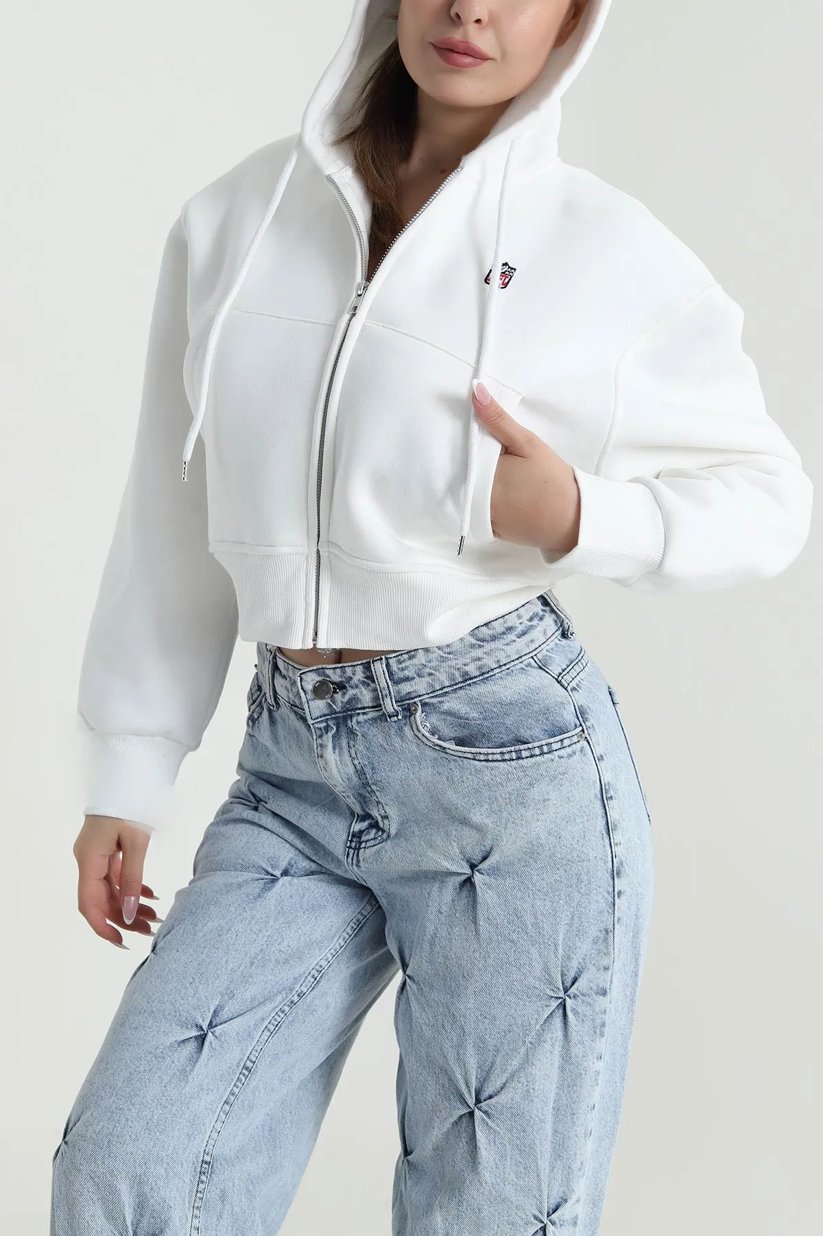 Beyaz Fermuarlı Şardonlu Üç İp Kadın Sweat 485043