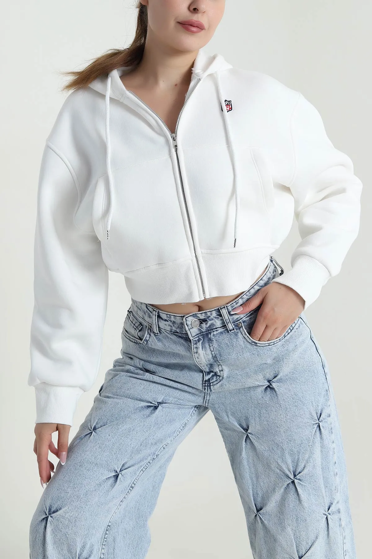 Beyaz Fermuarlı Şardonlu Üç İp Kadın Sweat 485043
