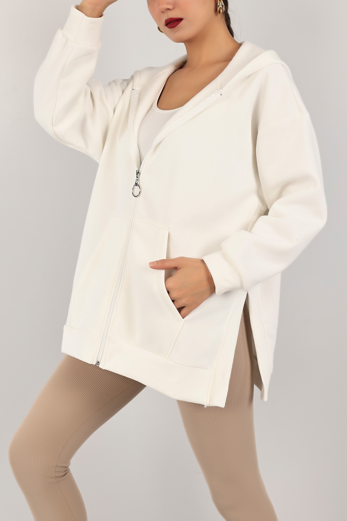 Beyaz Fermuarlı Üç İp Şardonlu Sweat 143393