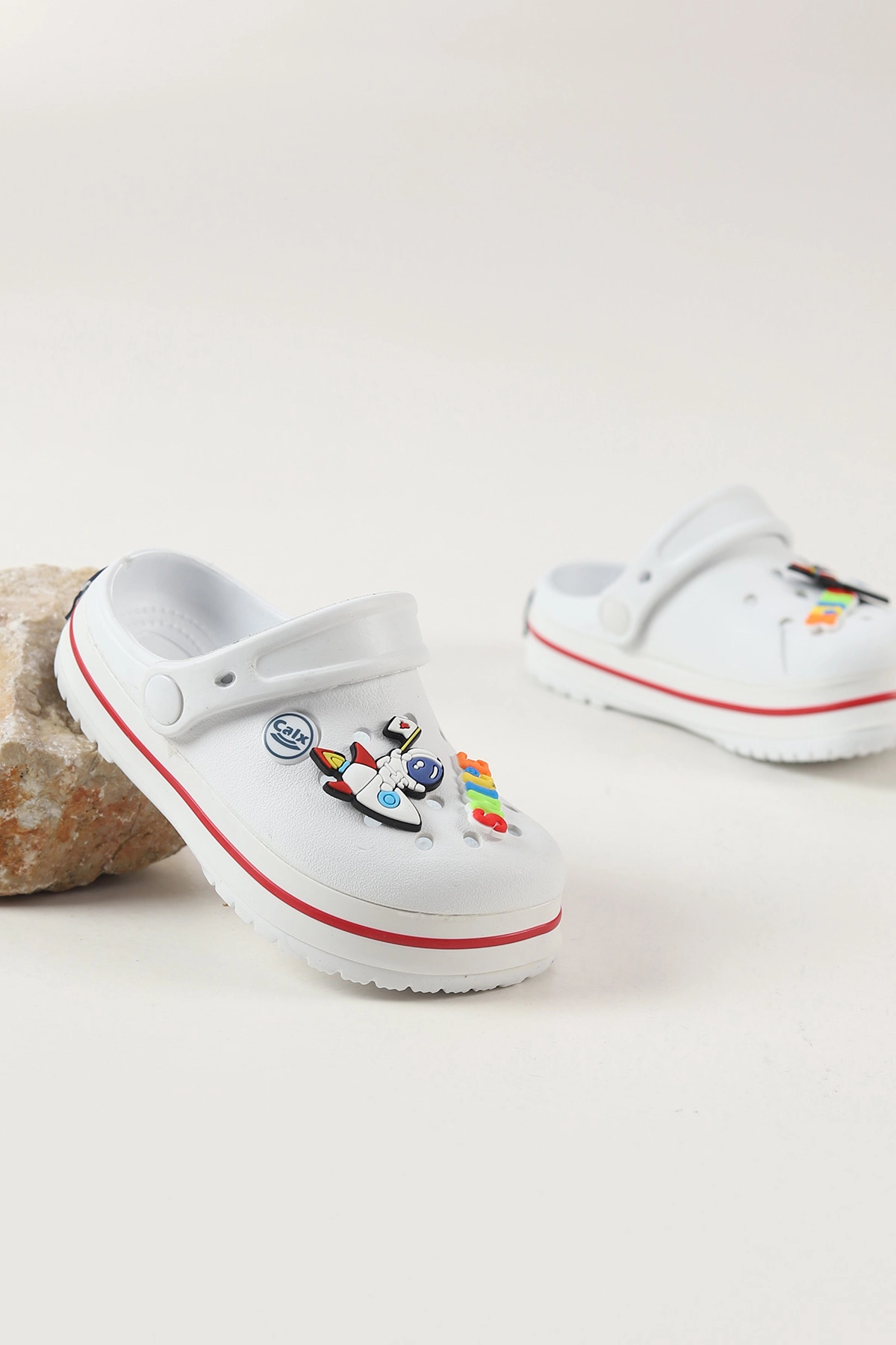 Beyaz Figürlü Kız Çocuk Sandalet 462433