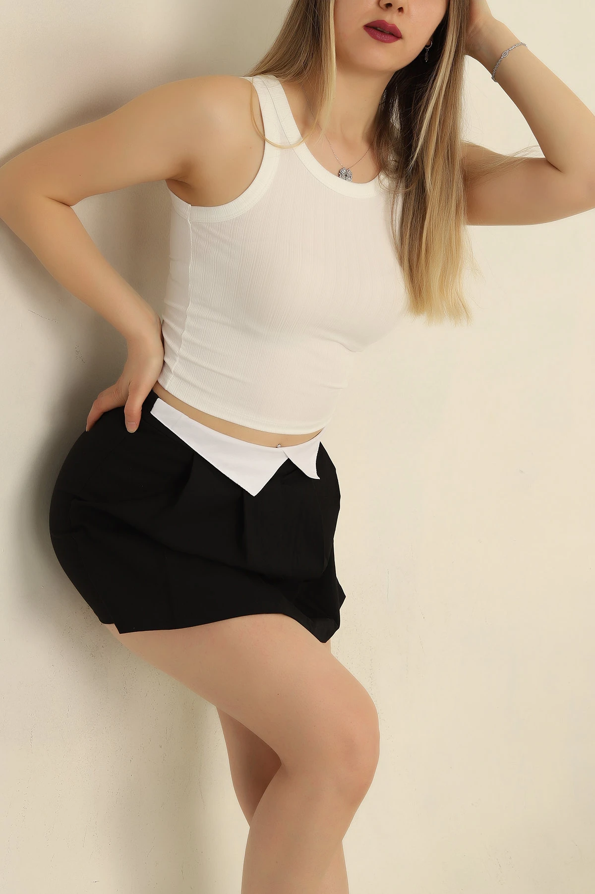 Beyaz Fitilli Kolsuz Bluz 261159