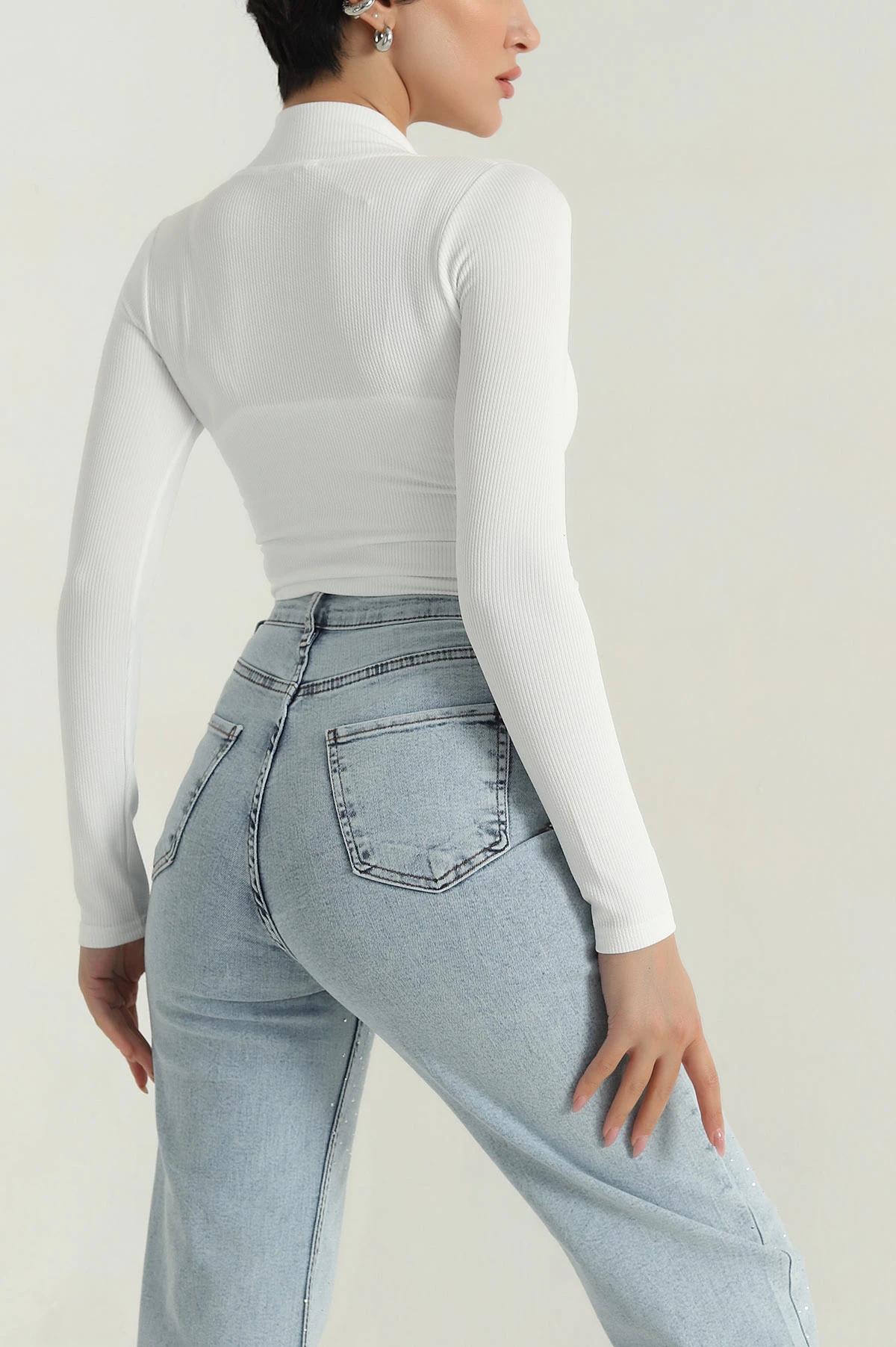 Beyaz Fitilli Likralı Fermuarlı Kadın Bluz 404858
