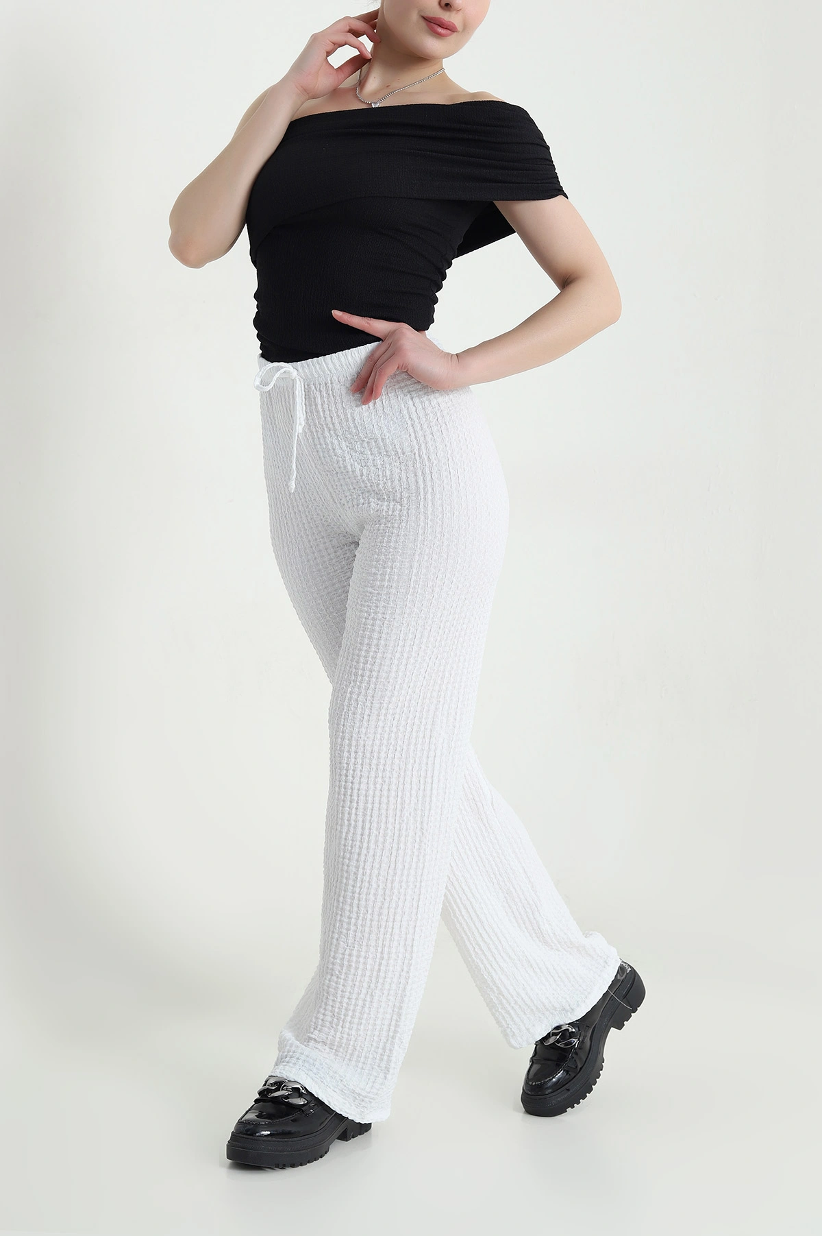 Beyaz Gofre Kumaş Kadın Pantolon 449957