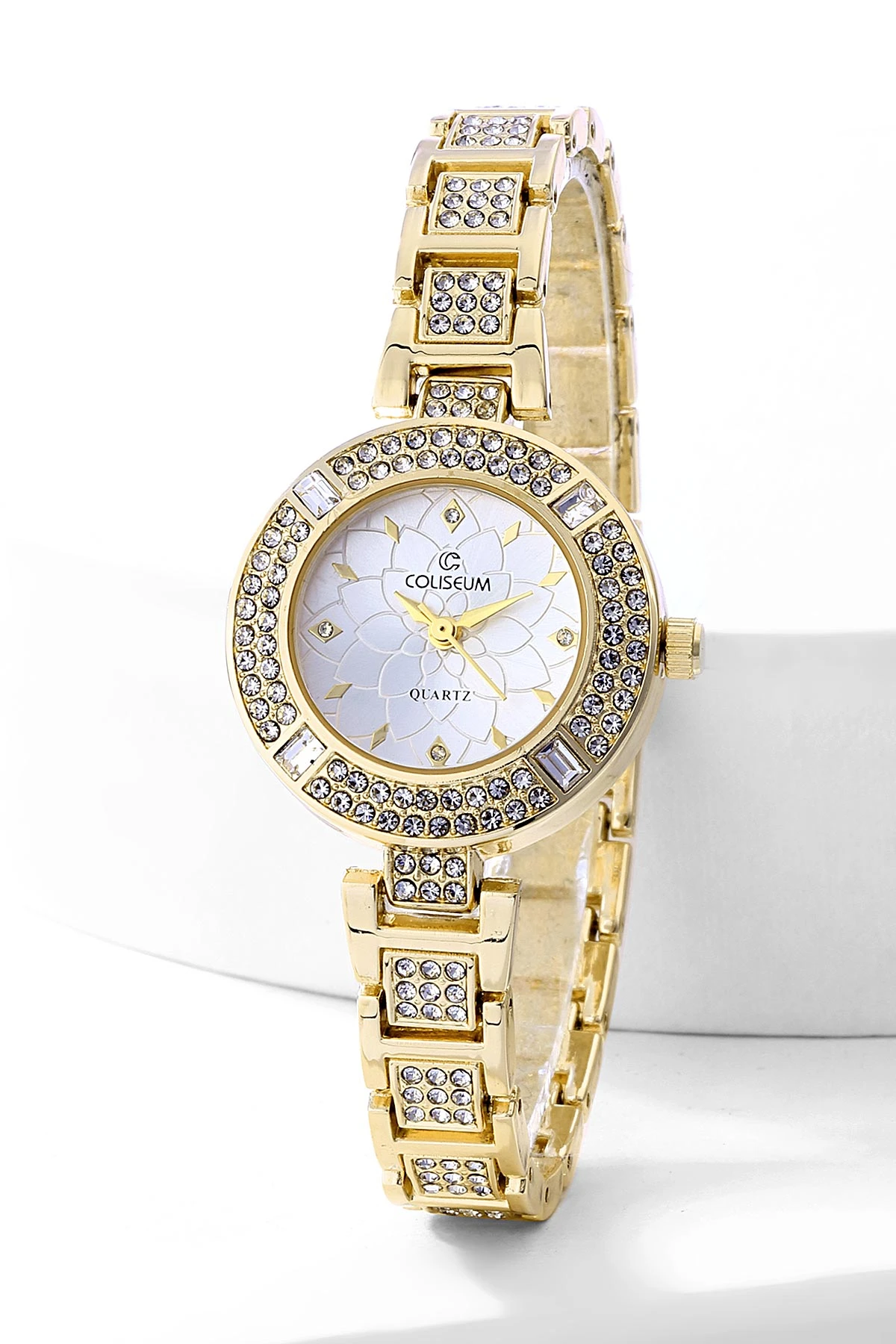 Beyaz Gold Oval Çerçeveli Kadın Saat 476764