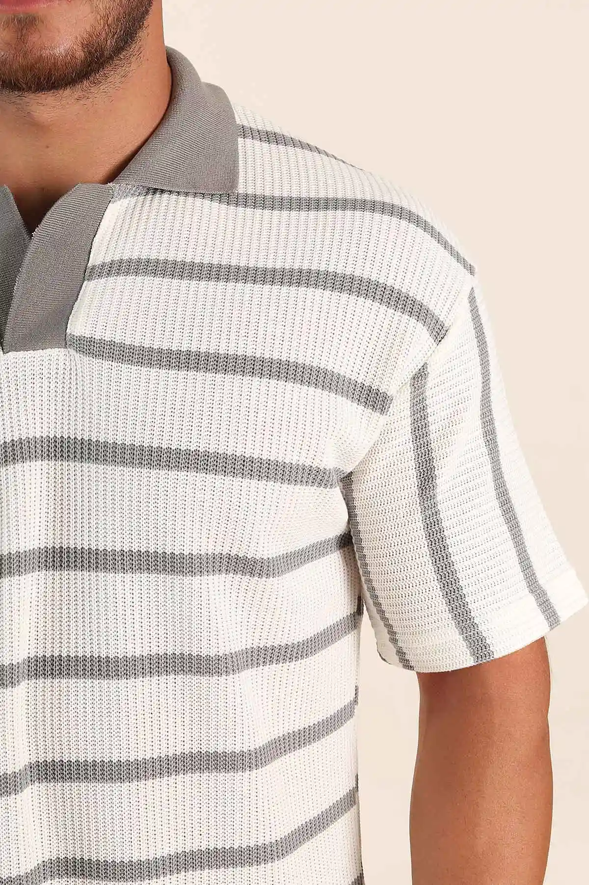 Beyaz Gri Çizgili Oversize Polo Yaka Erkek Triko Tişört 269206
