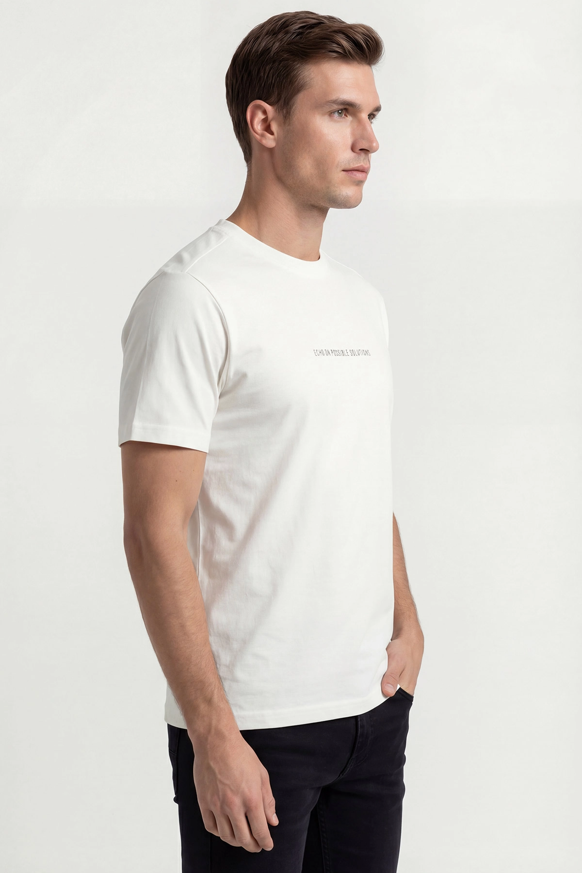 Beyaz İki İp Bisiklet Yaka Yazı Detaylı Erkek Tişört 435120