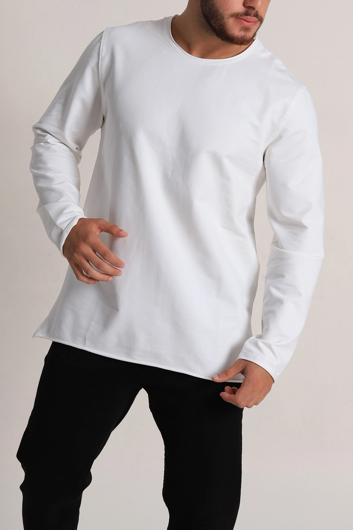 Beyaz İki İp Yırtık Yaka Detaylı Basic Erkek Sweatshirt 299823
