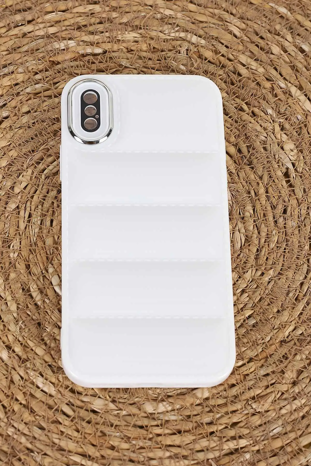 Beyaz iPhone XS Uyumlu Puffy Serisi Kamera Korumalı Silikon Telefon Kılıfı 404000