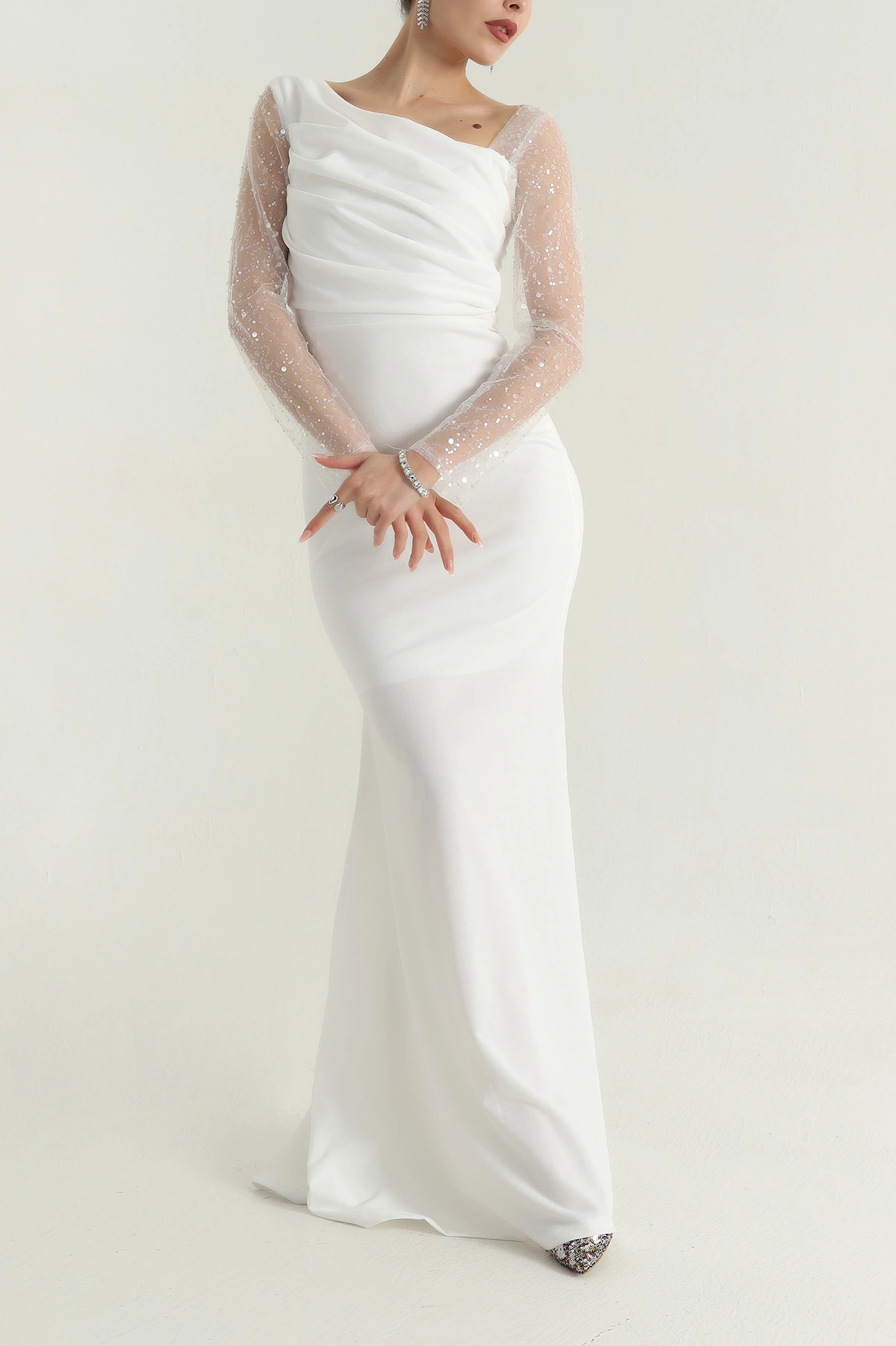 Beyaz İthal Crep Kadın Pul Payetli Abiye 398081