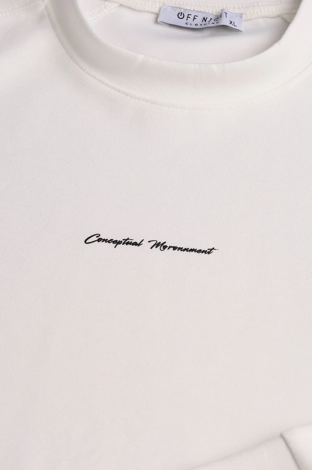 Beyaz Kabartma Yazılı Bisiklet Yaka Erkek Sweatshirt 396894