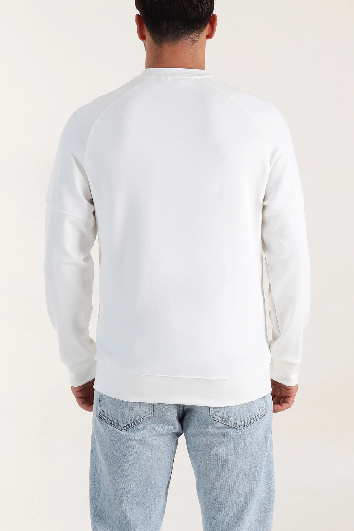 Beyaz Kabartma Yazılı Bisiklet Yaka Erkek Sweatshirt 396894