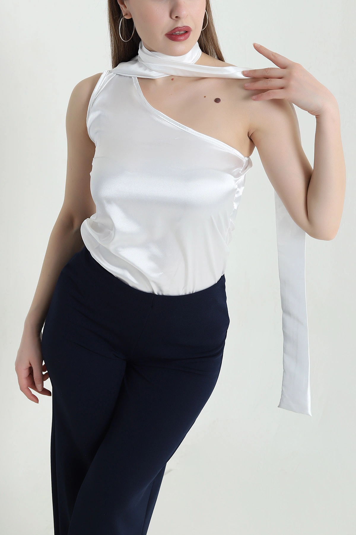 Beyaz Kadın Saten Bluz 440001