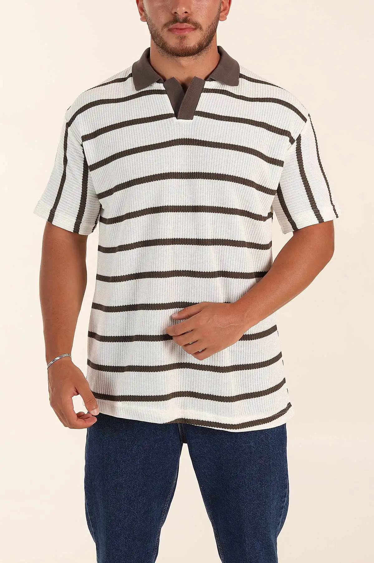Beyaz Kahverengi Çizgili Oversize Polo Yaka Erkek Triko Tişört 269208