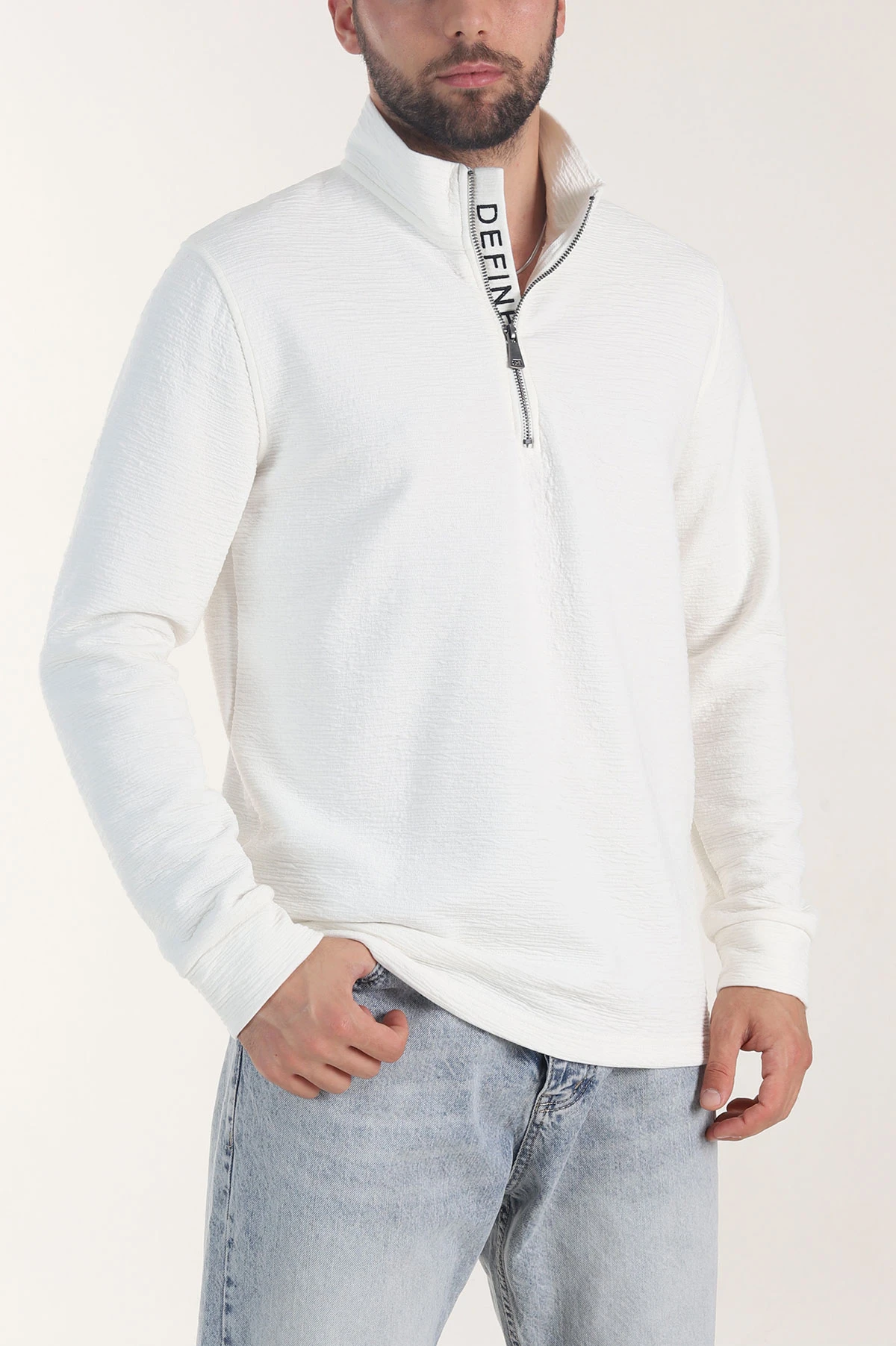 Beyaz Kırınkıl Kumaş Yarım Fermuarlı Erkek Sweatshirt 406827