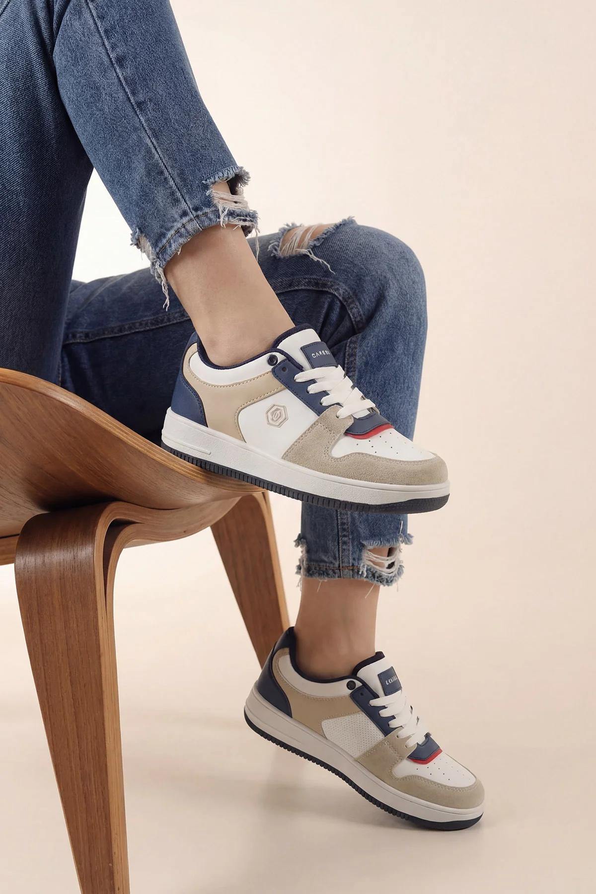 Beyaz Lacivert Bağcıklı Kadın Spor Ayakkabı 439291