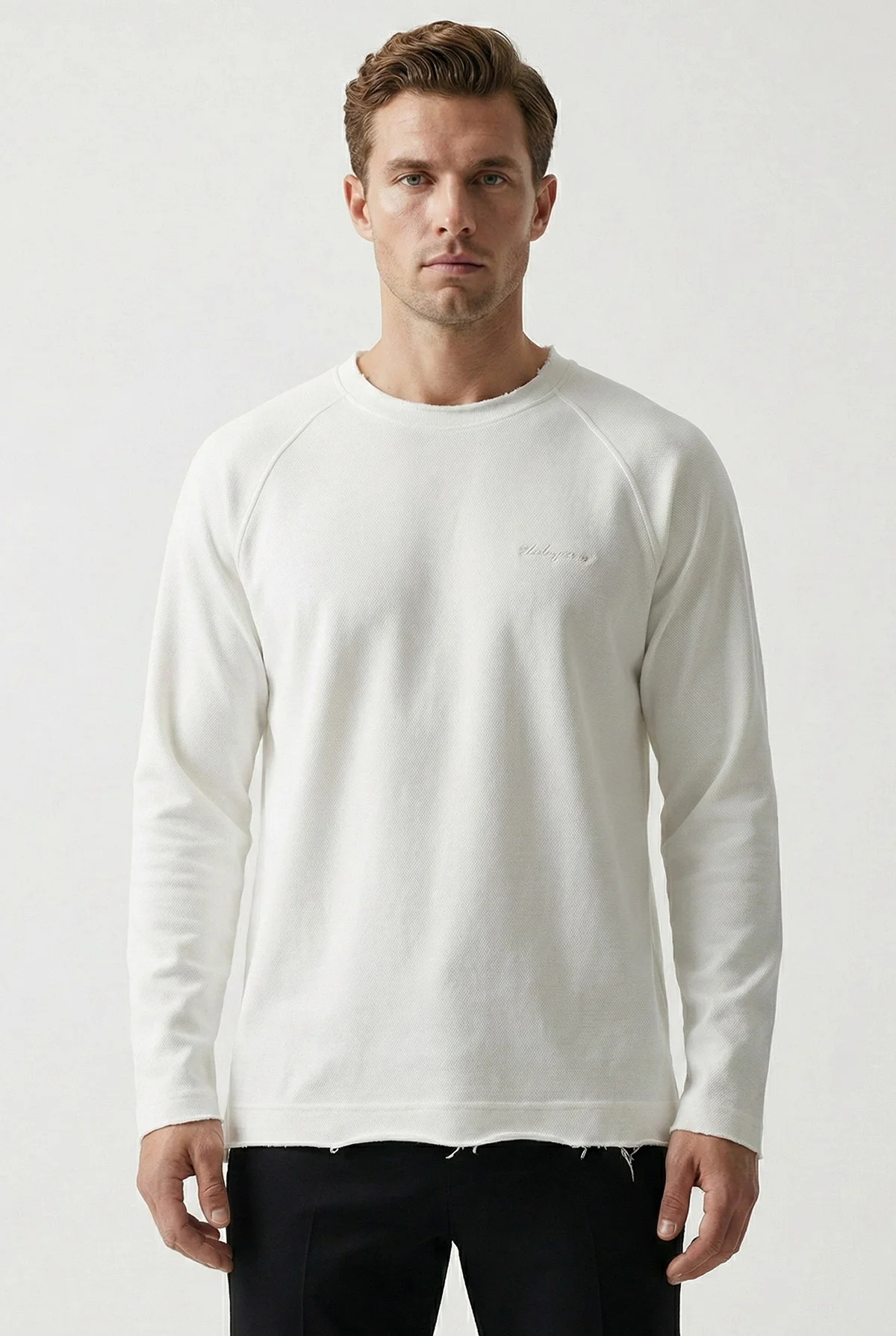Beyaz Lazer Kesim Nakışlı Erkek Sweatshirt 422037