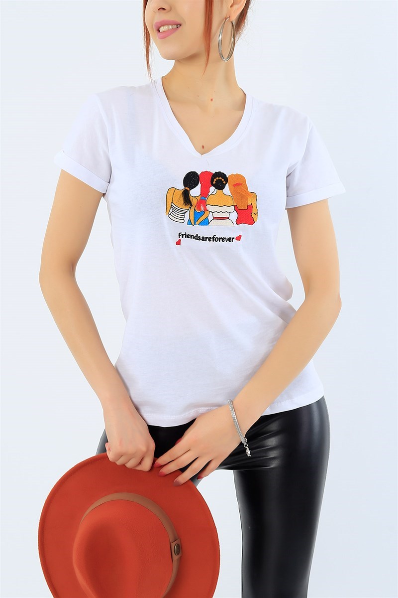 Beyaz Nakış İşlemeli Bayan Tişört 31740