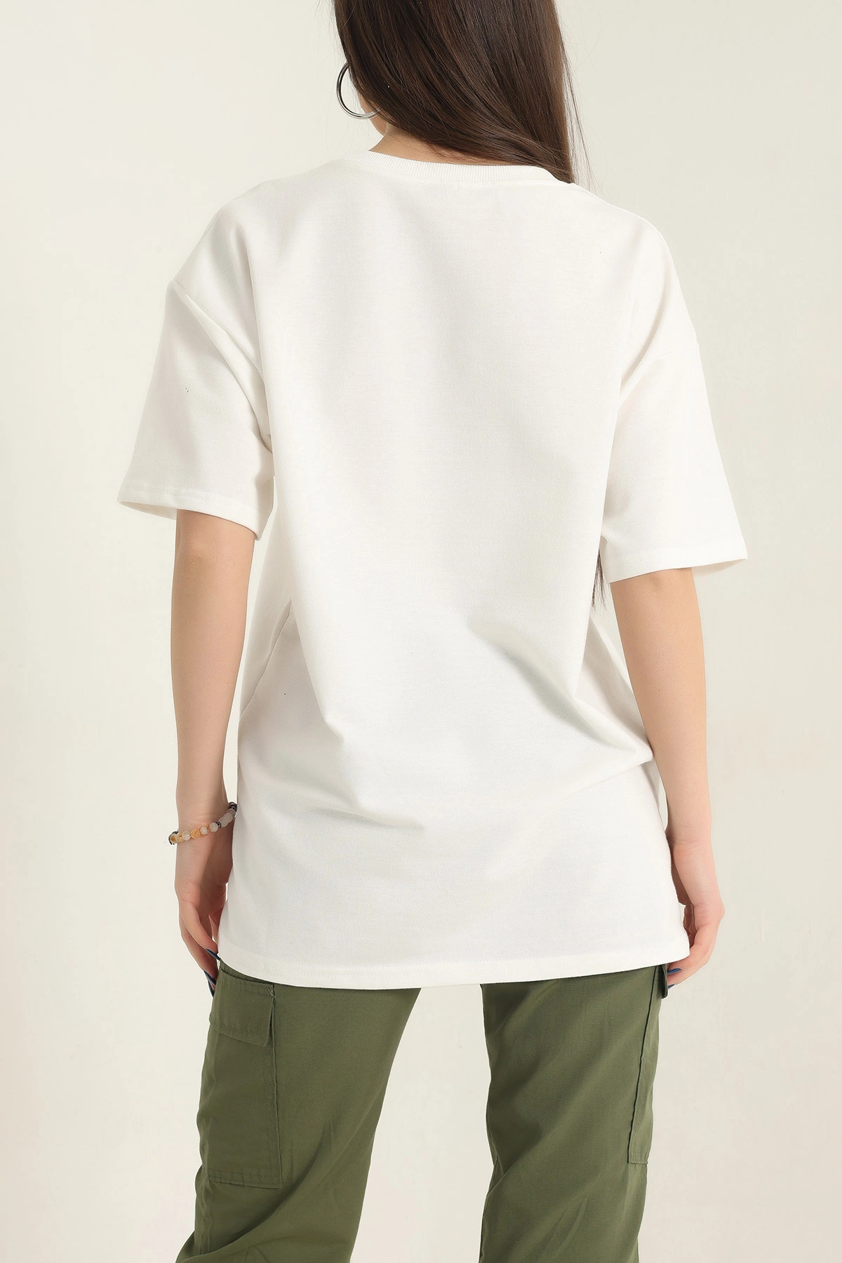 Beyaz Nakışlı Bisiklet Yaka Oversize İki Bayan Tişört 337663