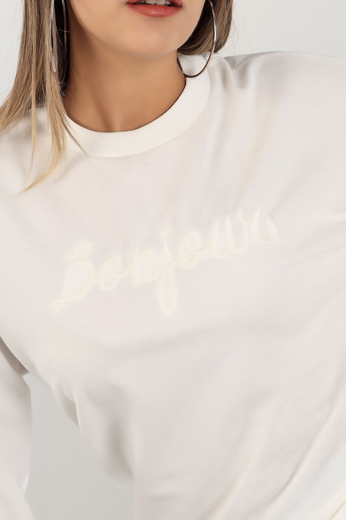 Beyaz Nakışlı İki İp Crop Sweat 141073