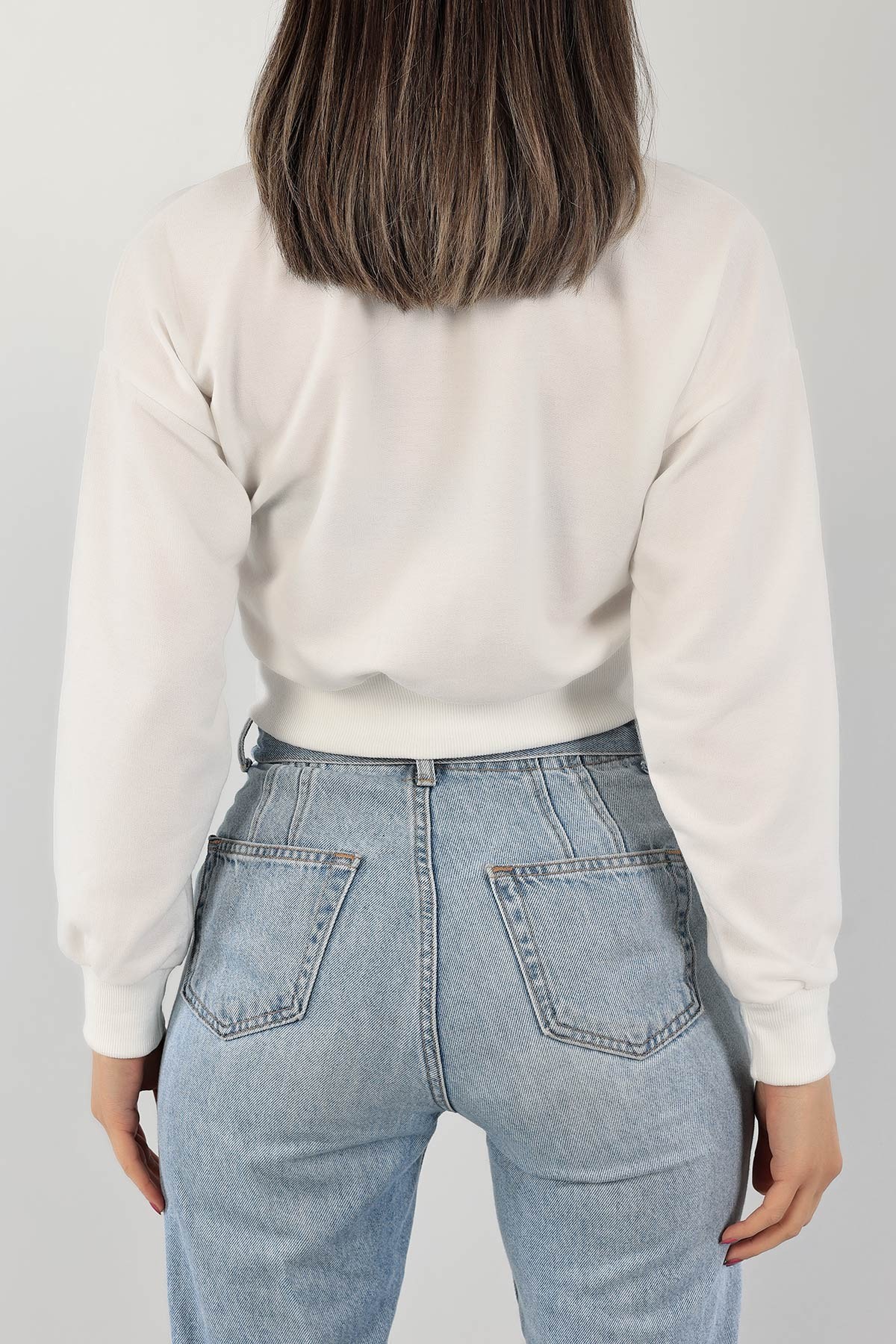 Beyaz Nakışlı İki İp Sweat 132766
