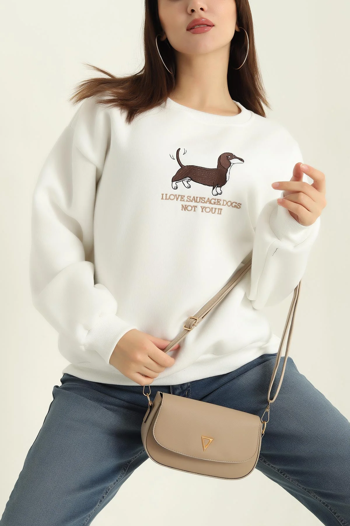 Beyaz Nakışlı Şardonlu Üç İp Bayan Sweat 329634