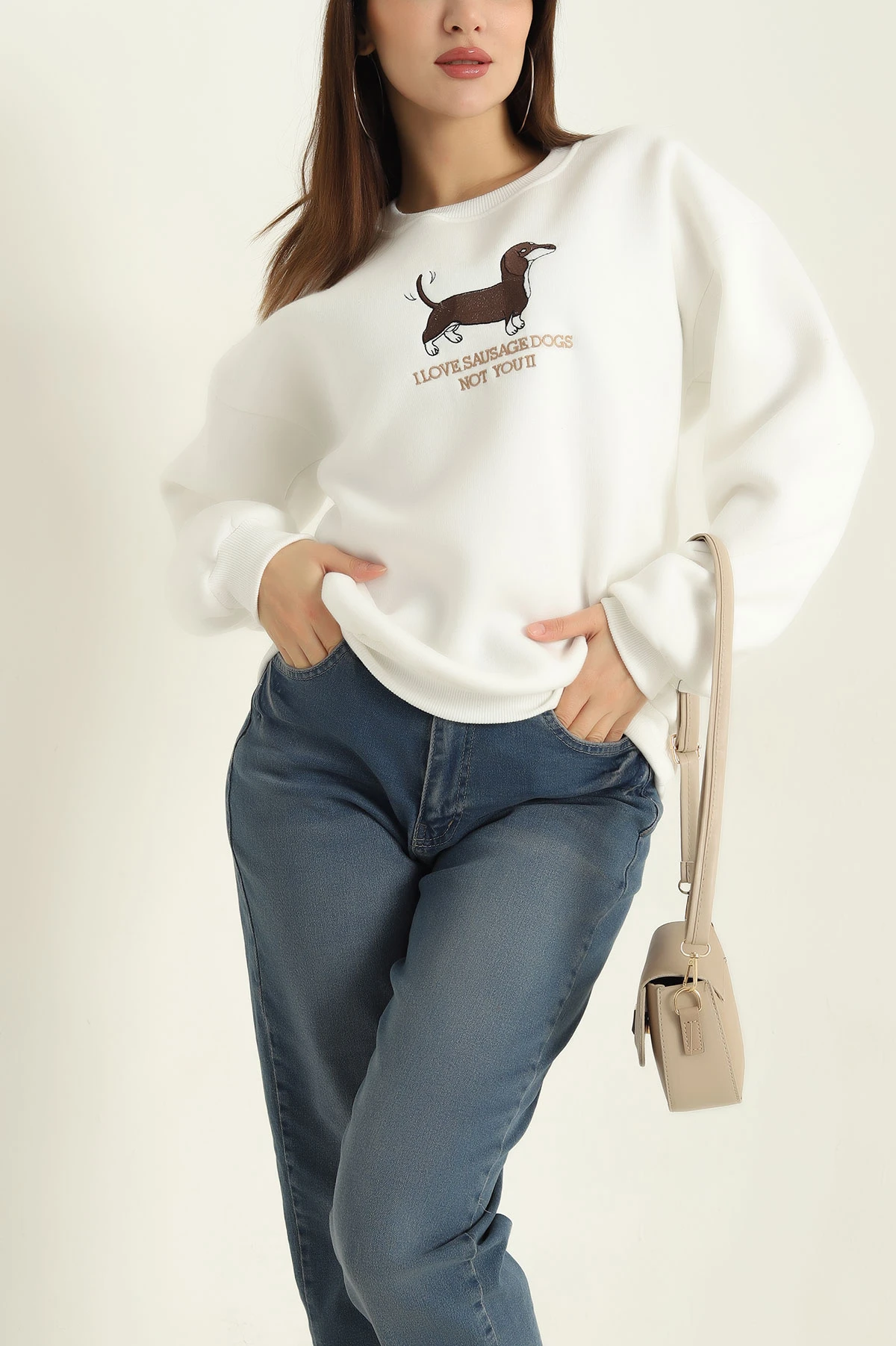 Beyaz Nakışlı Şardonlu Üç İp Bayan Sweat 329634
