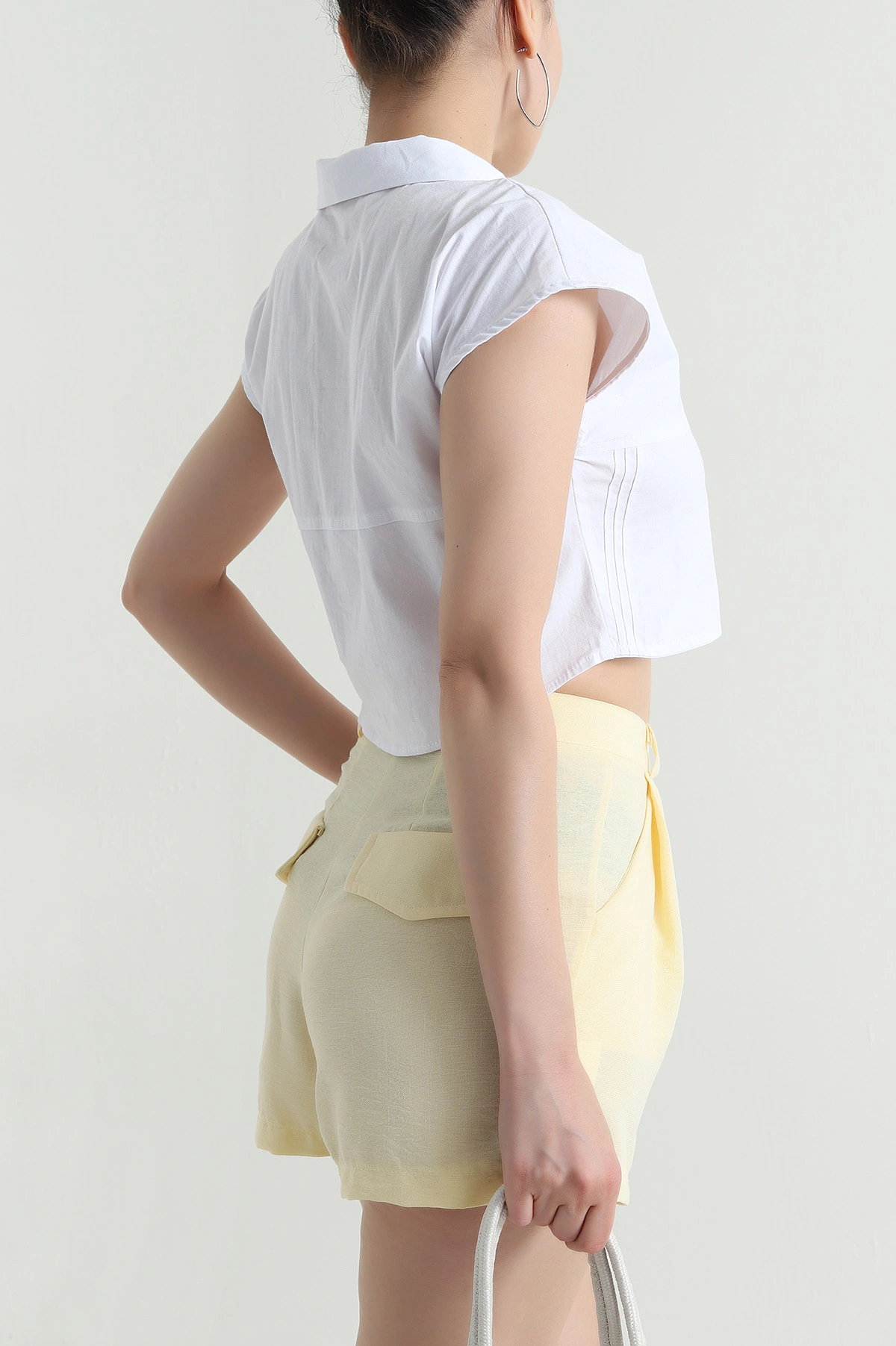 Beyaz Oval Kesim Poplin Kadın Crop Gömlek 472292